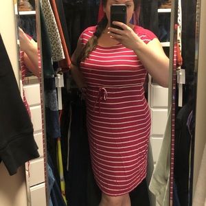 Maternity Dress w/ Lace Shoulders| Thyme Maternity